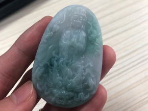 翡翠片料用全自動(dòng)玉石雕刻機雕刻好不好